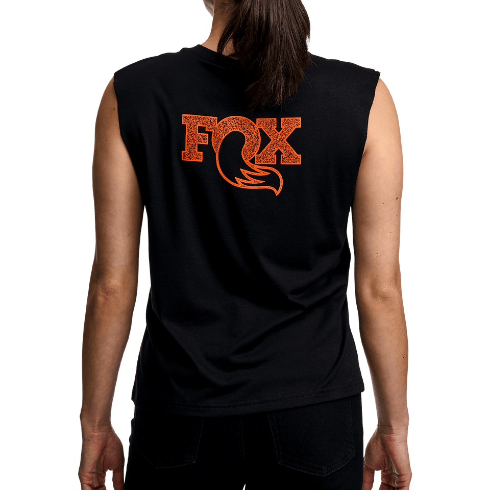 https://serenity-foxfactory.asset.akeneo.cloud/fox_asset_family/media/SSG_Apparel_textured_slstee_black_womens_rotation_2_pdp_3x.png